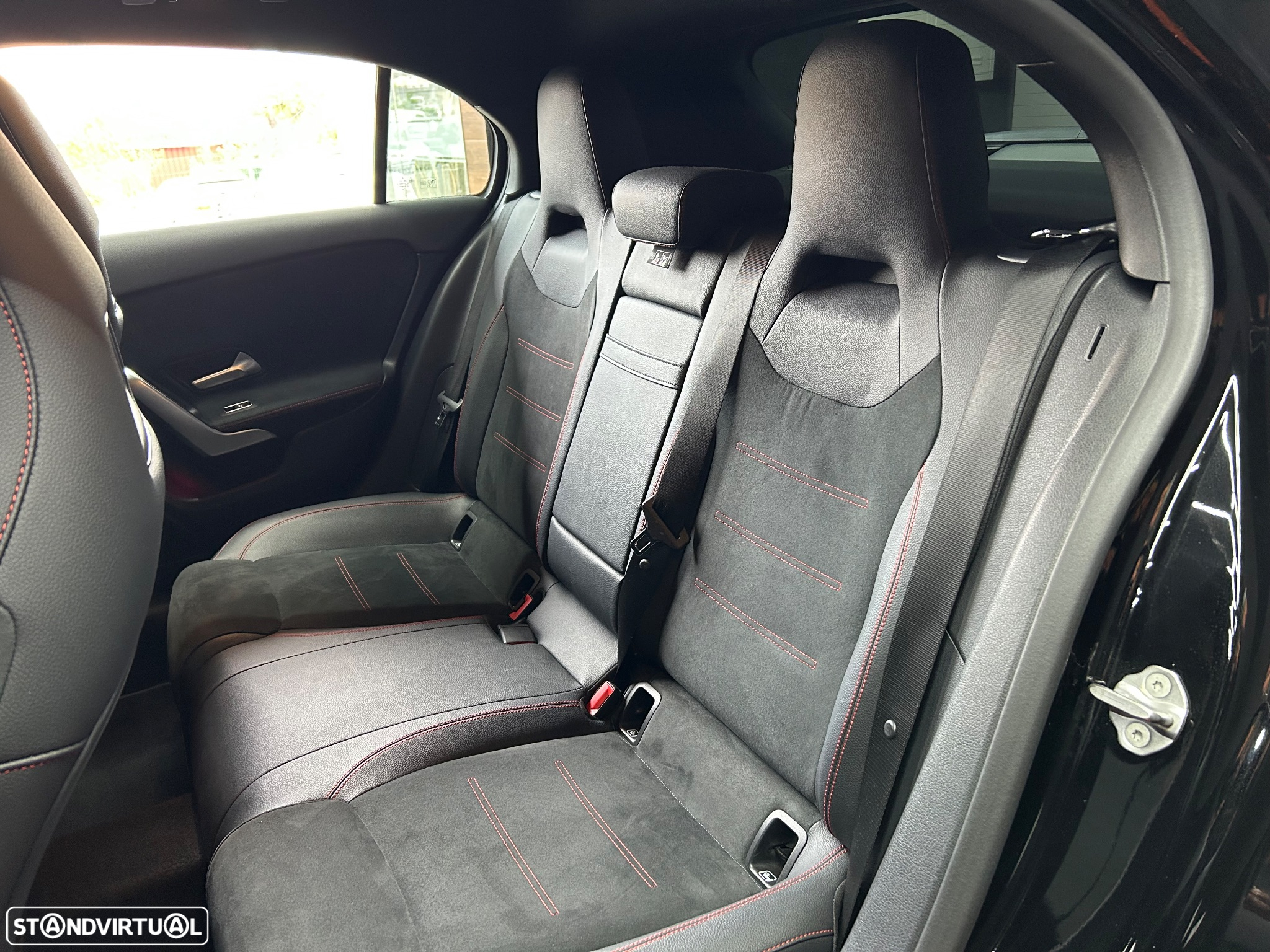 Mercedes-Benz A 250 e AMG Line - 10