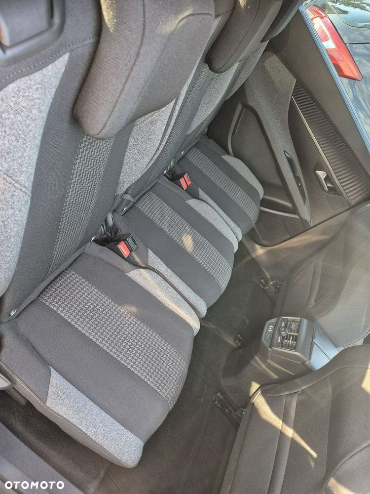 Peugeot 5008 - 16
