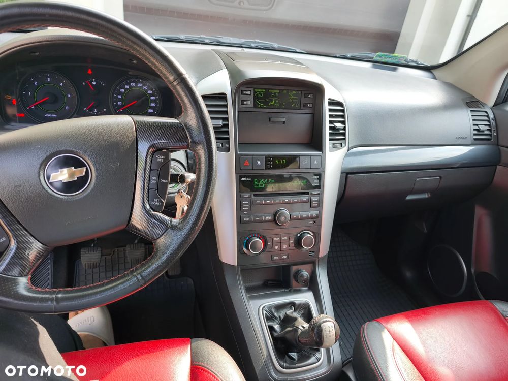 Chevrolet Captiva 2.0 d LT medium 5os - 16