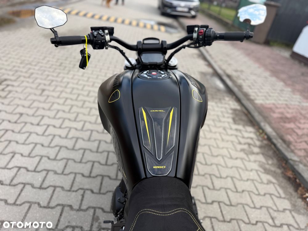 Ducati Diavel - 12