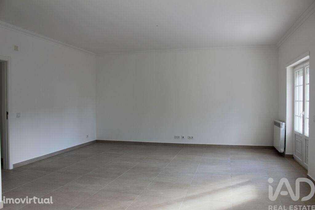 Casa / Villa T4 em Caldas da Rainha - Nossa Senhora do Pópulo, Coto e - Grande imagem: 3/17