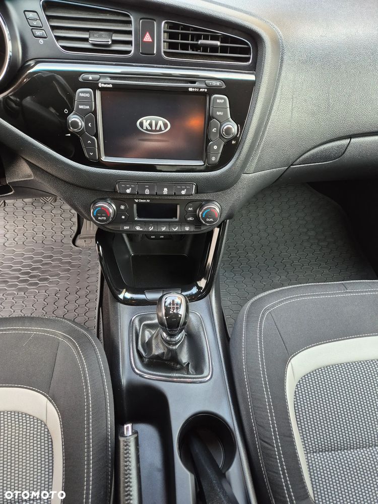 Kia Ceed 1.6 CRDi 128 Platinum Edition - 27