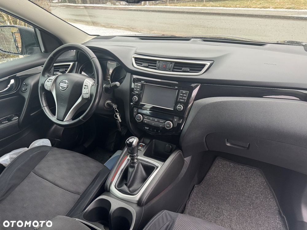 Nissan Qashqai 1.6 dCi 4 x 4 DPF Start/Stop acenta - 25