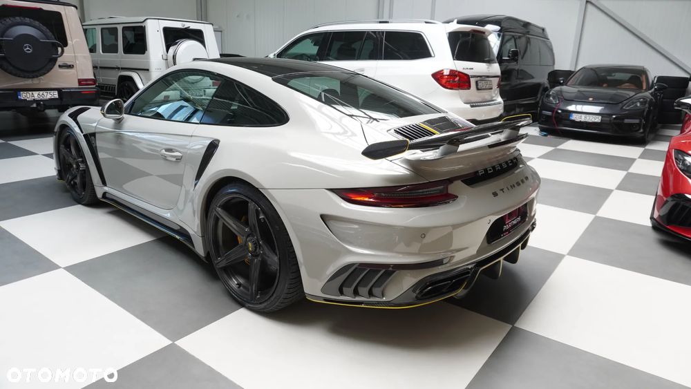 Porsche 911 Turbo S - 13