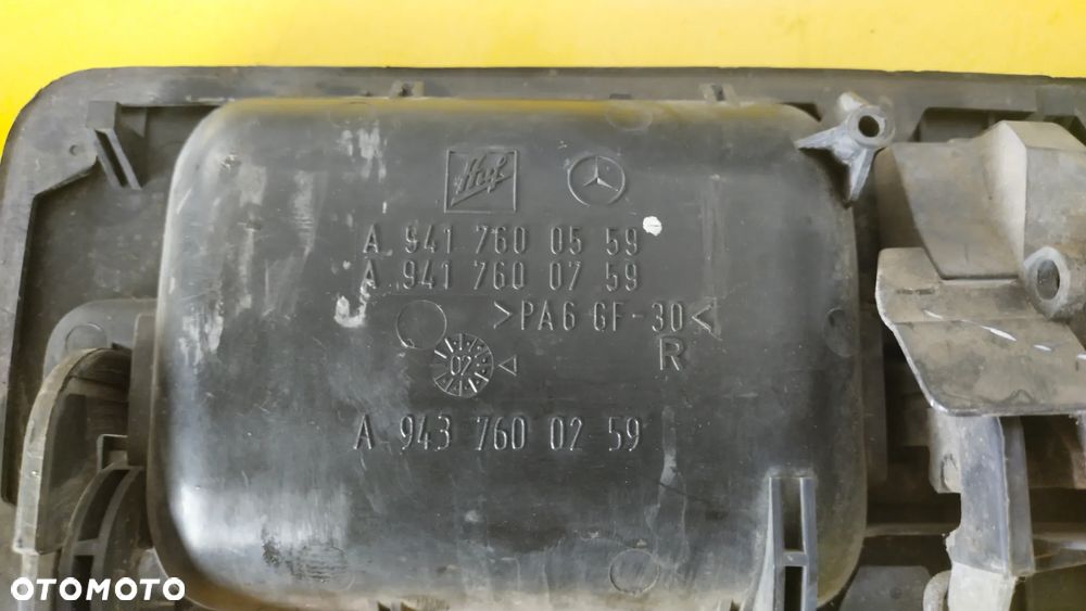 MERCEDES ACTROS  KLAMKA DRZWI PRAWY PRZÓD A9417600559 - 2