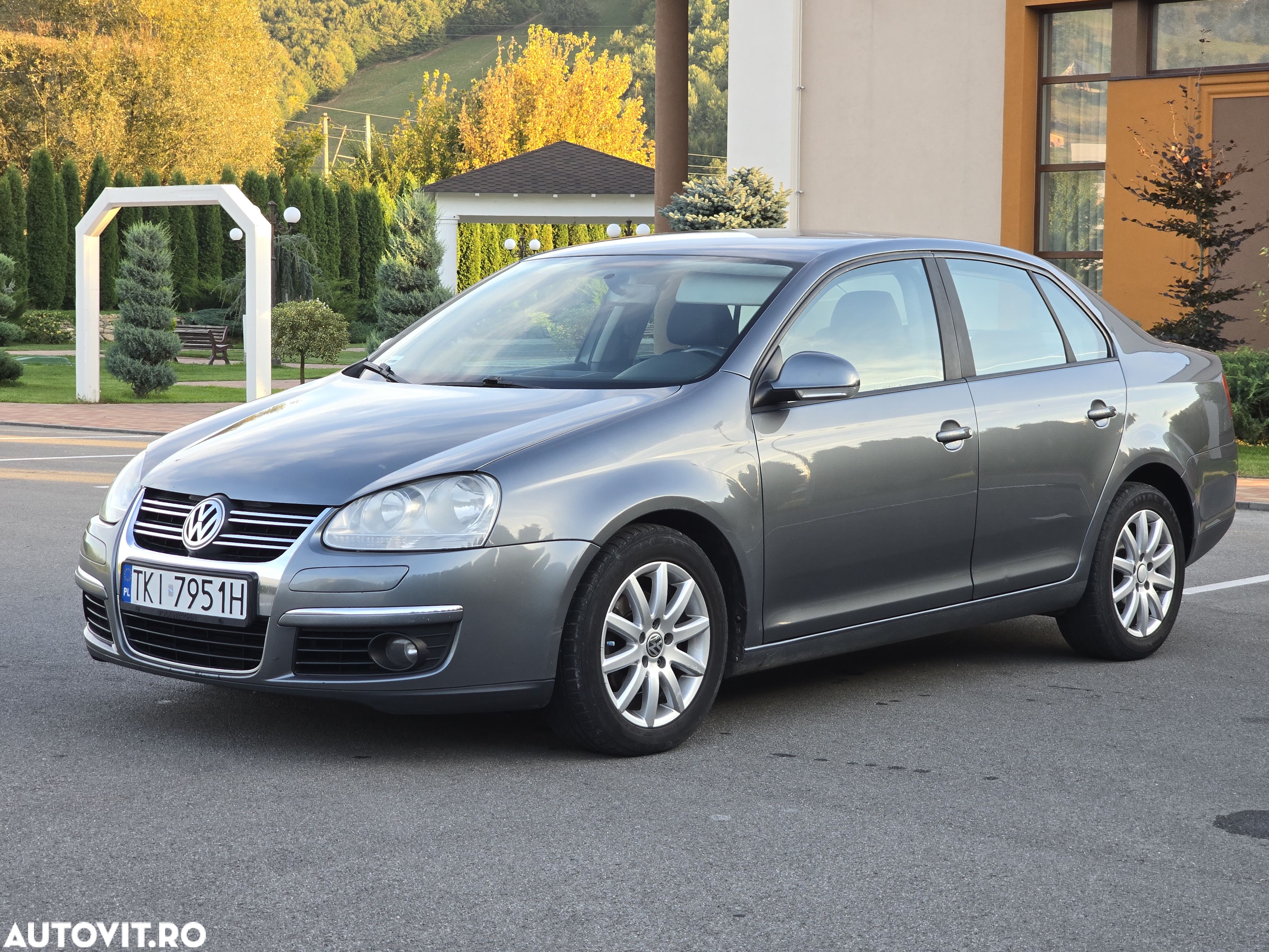 Volkswagen Jetta 1.9 TDI Comfortline - 1