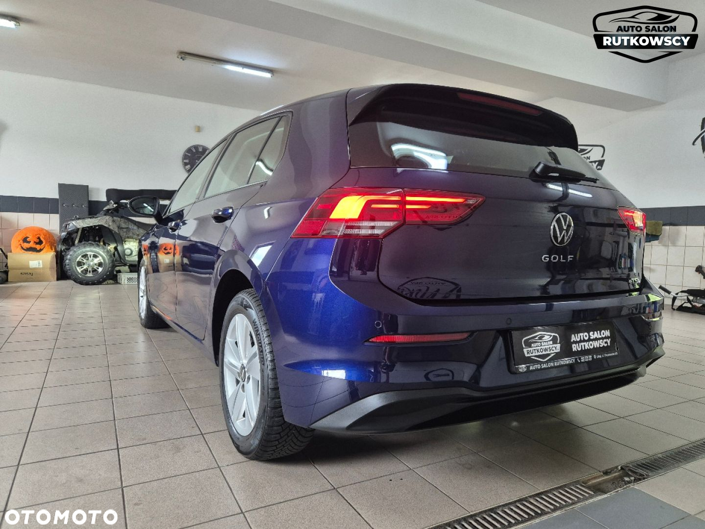 Volkswagen Golf - 10