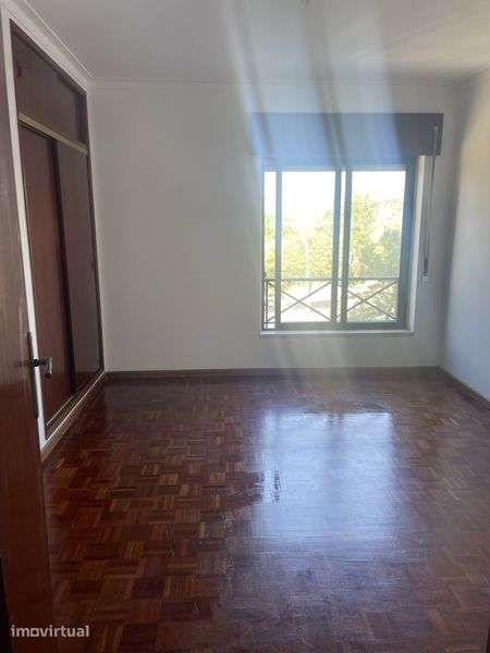 Apartamento T 2  Tapada das Mercês valor negociavel - Grande imagem: 5/11