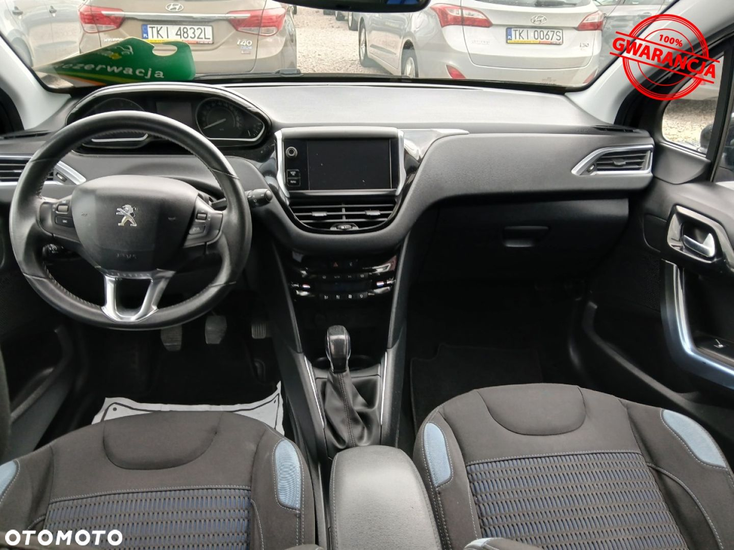 Peugeot 208 - 30