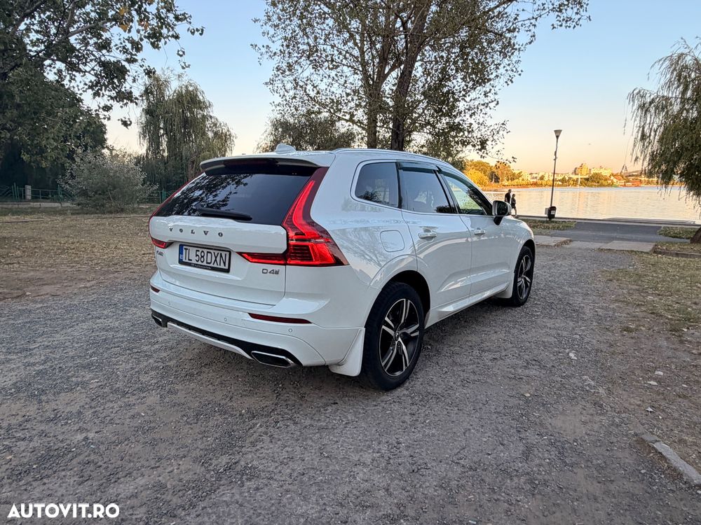 Volvo XC 60 D4 AWD R-Design - 10