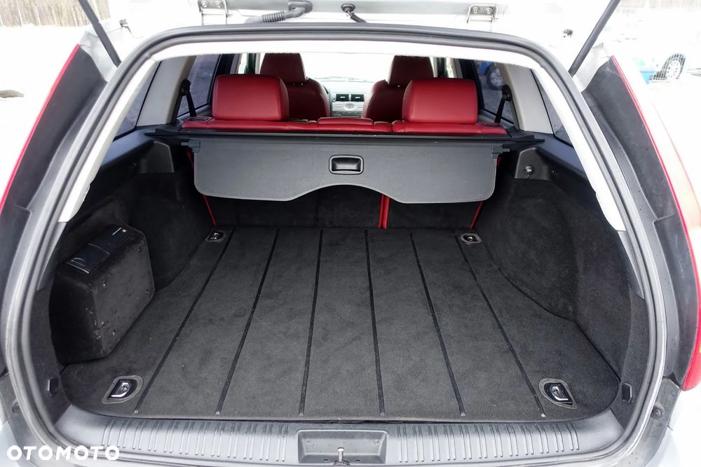 Ford Mondeo 3.0 V6 ST 220 - 26