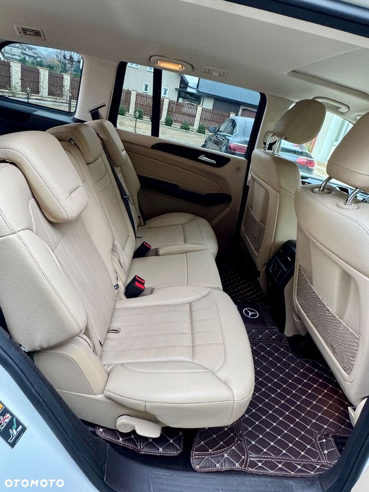 Mercedes-Benz GLS - 15