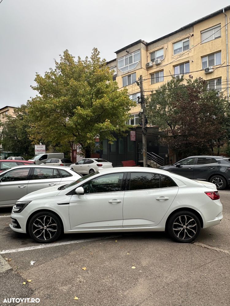 Renault Megane - 5