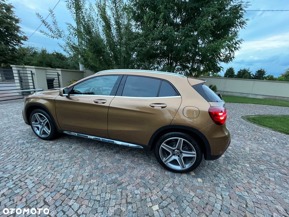 Mercedes-Benz GLA 220 4-Matic AMG Line - 13