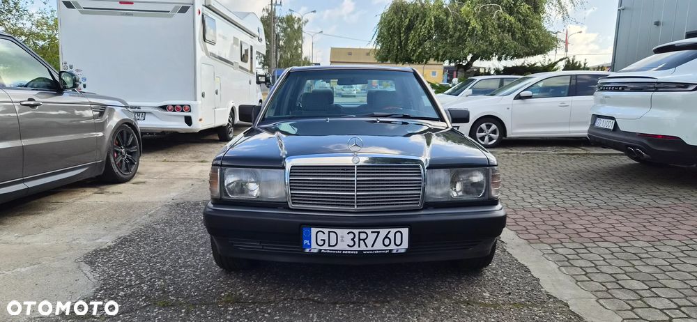 Mercedes-Benz W201 (190) - 2