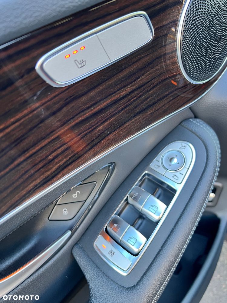 Mercedes-Benz GLC 200 4Matic 9G-TRONIC AMG Line - 12