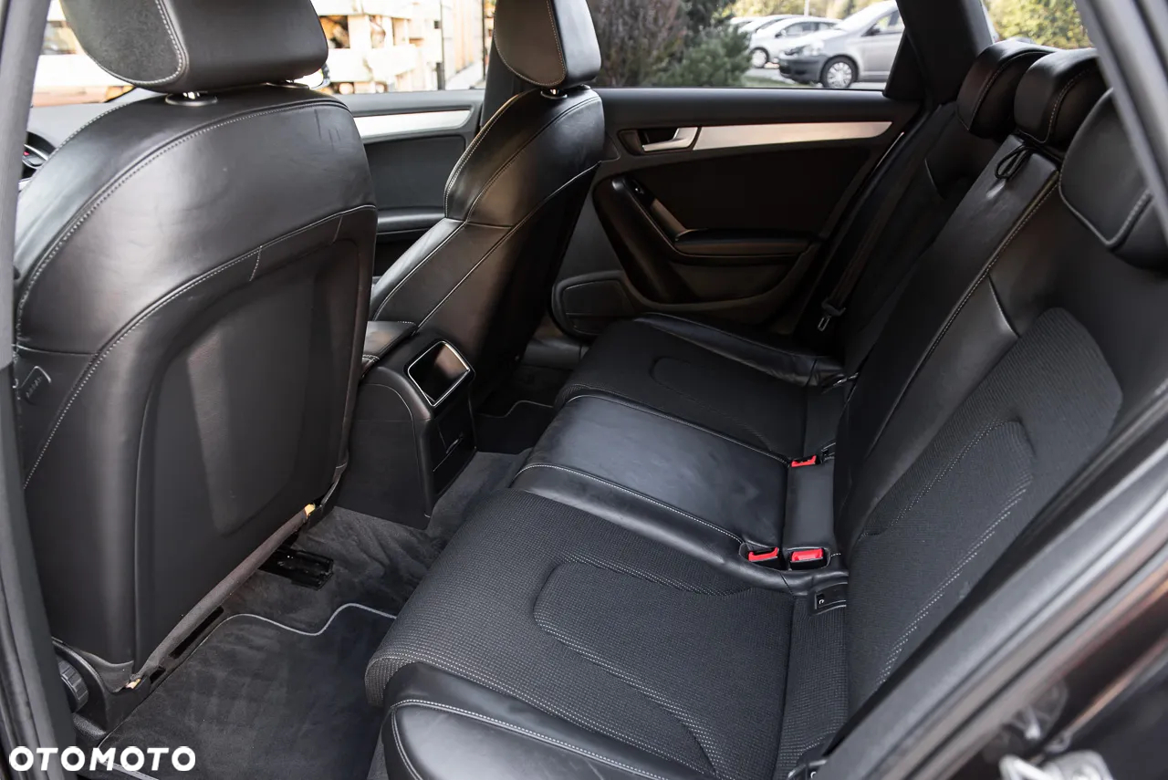 Audi A4 2.0 TDI DPF S line Sportpaket - 24
