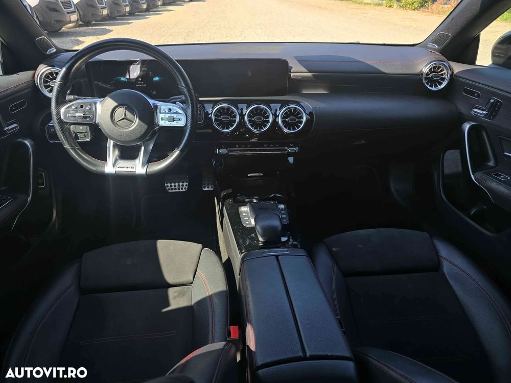 Mercedes-Benz CLA - 11