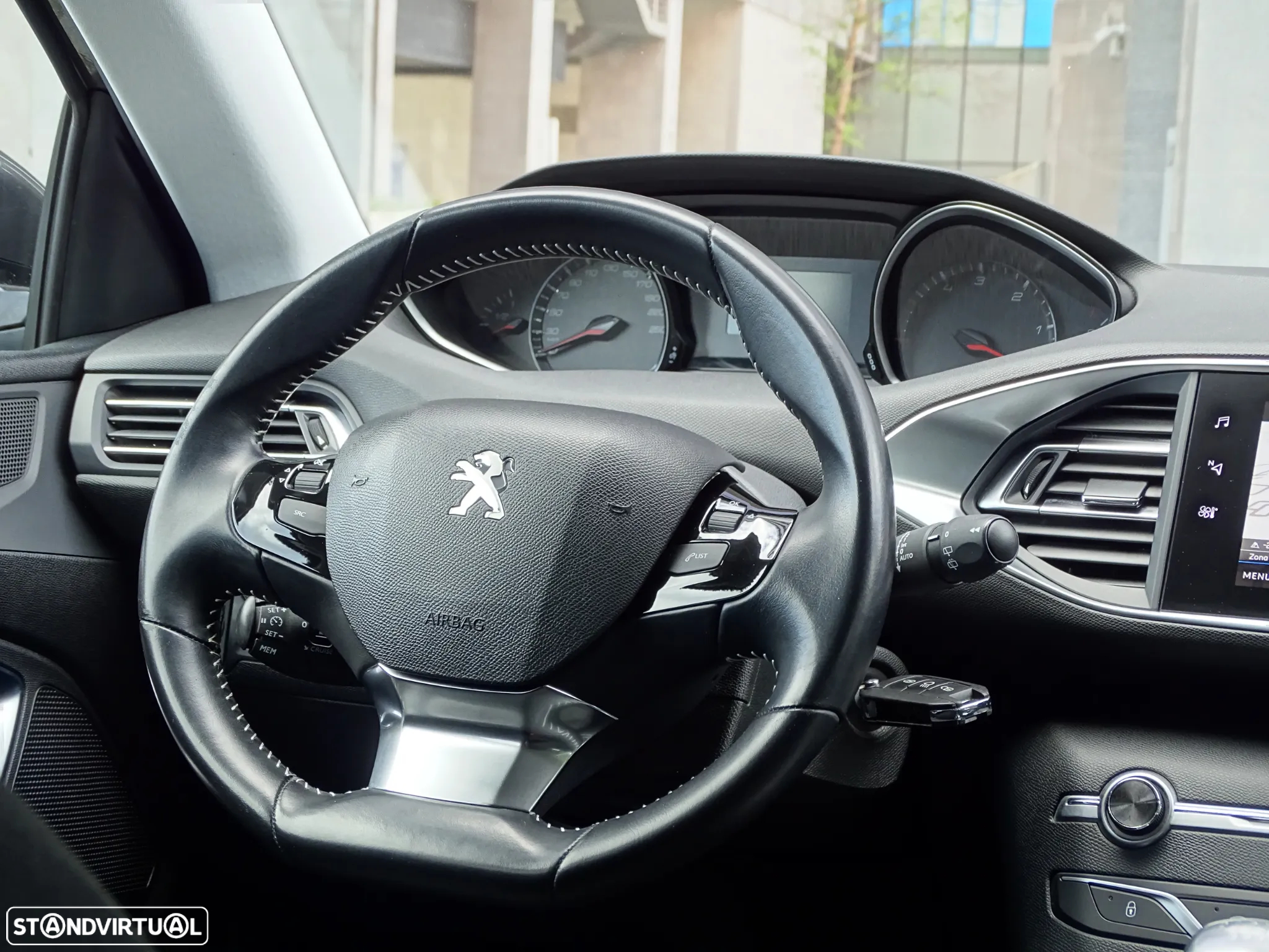 Peugeot 308 SW 1.5 BlueHDi Style - 24
