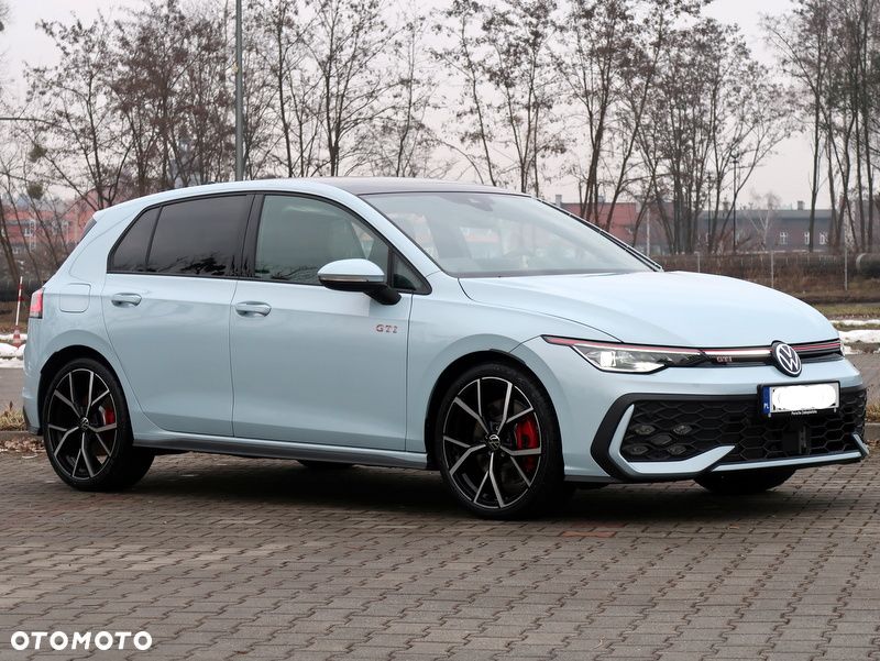 Volkswagen Golf - 10