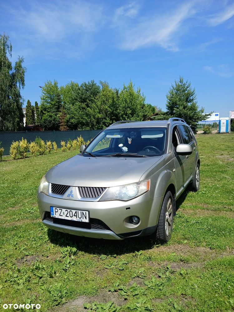 Mitsubishi Outlander 2.0 DI-D 4WD Instyle - 1