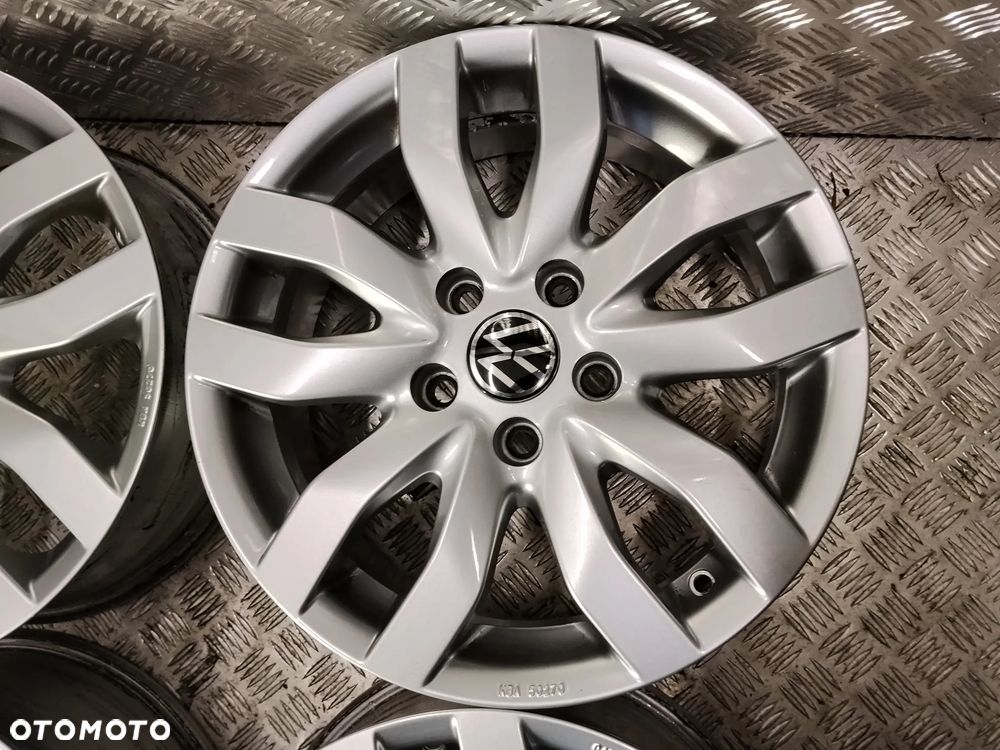 Felgi Vw Golf V VI VII Passat Caddy T-Roc Tiguan Touran 6,5Jx16 et45 5x112 - 4