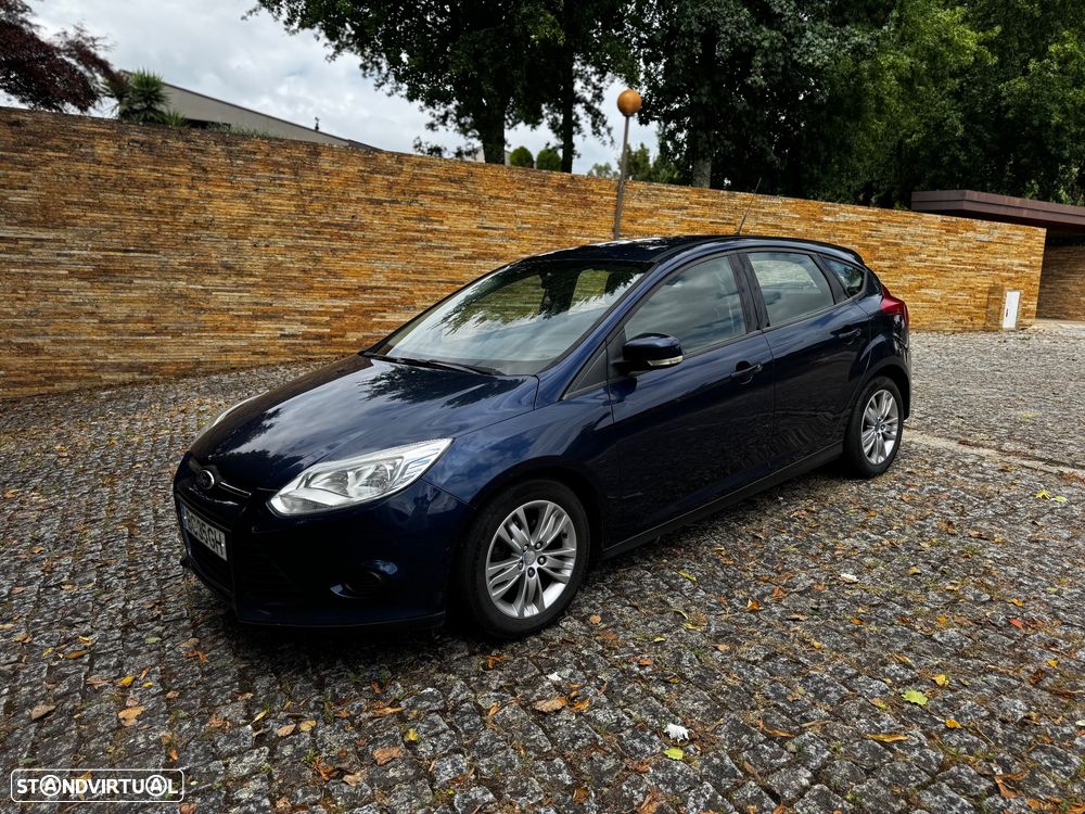 Ford Focus 1.0 EcoBoost S&S COOL&CONNECT - 3