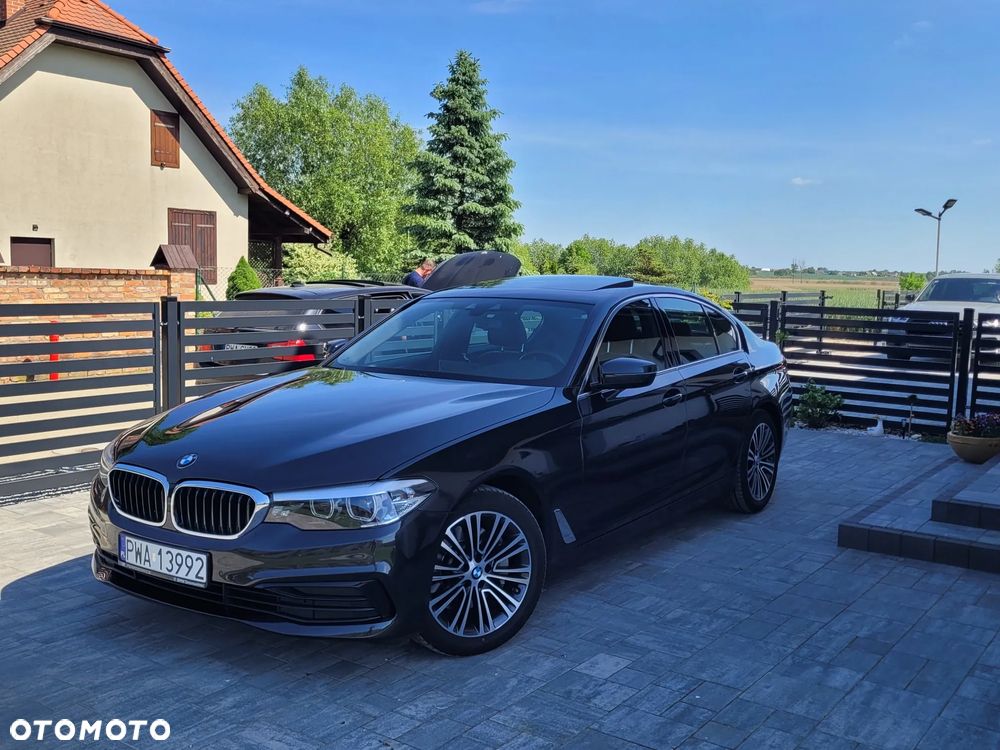 BMW Seria 5 530i xDrive Sport Line - 4