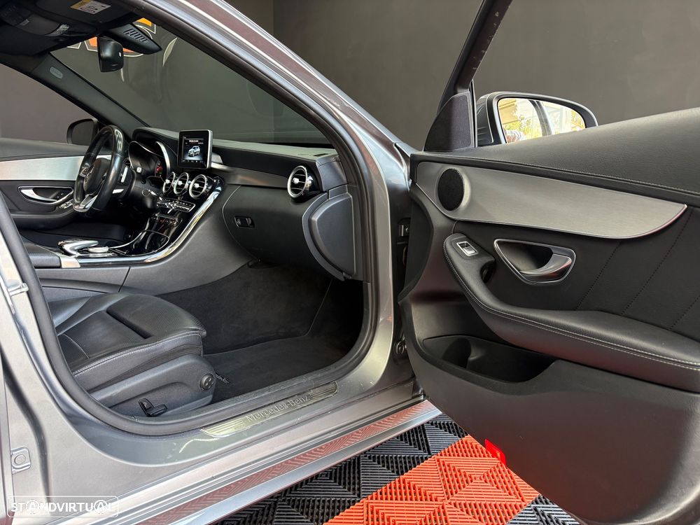 Mercedes-Benz C 220 d 4Matic Station 7G-TRONIC AMG Line - 38