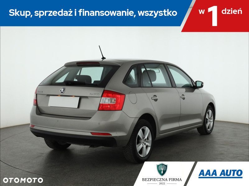 Skoda RAPID - 7