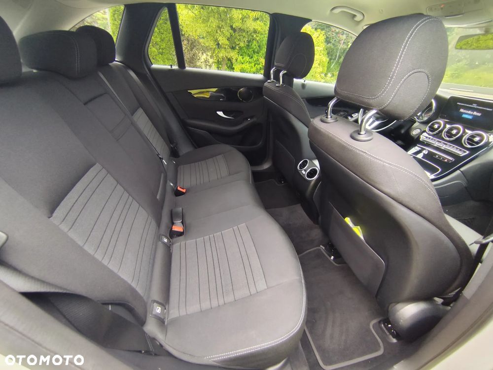 Mercedes-Benz GLC 200 d 4Matic 9G-TRONIC - 28