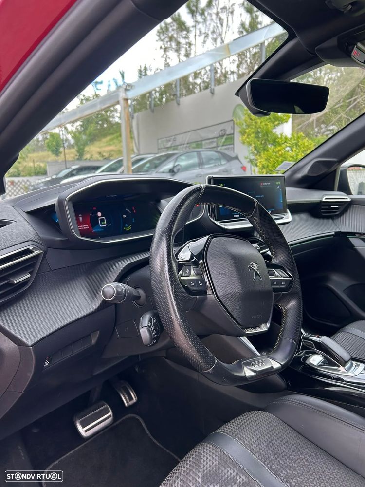 Peugeot e-208 GT - 6
