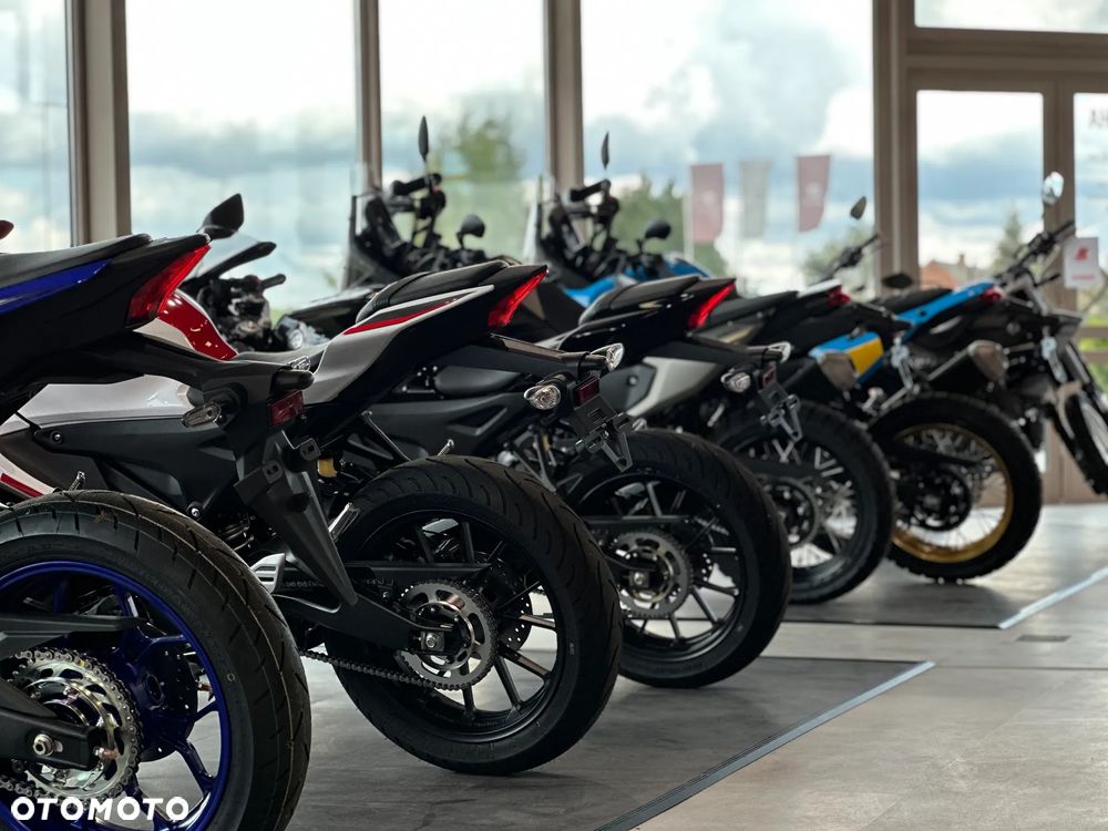Yamaha R7 - 13