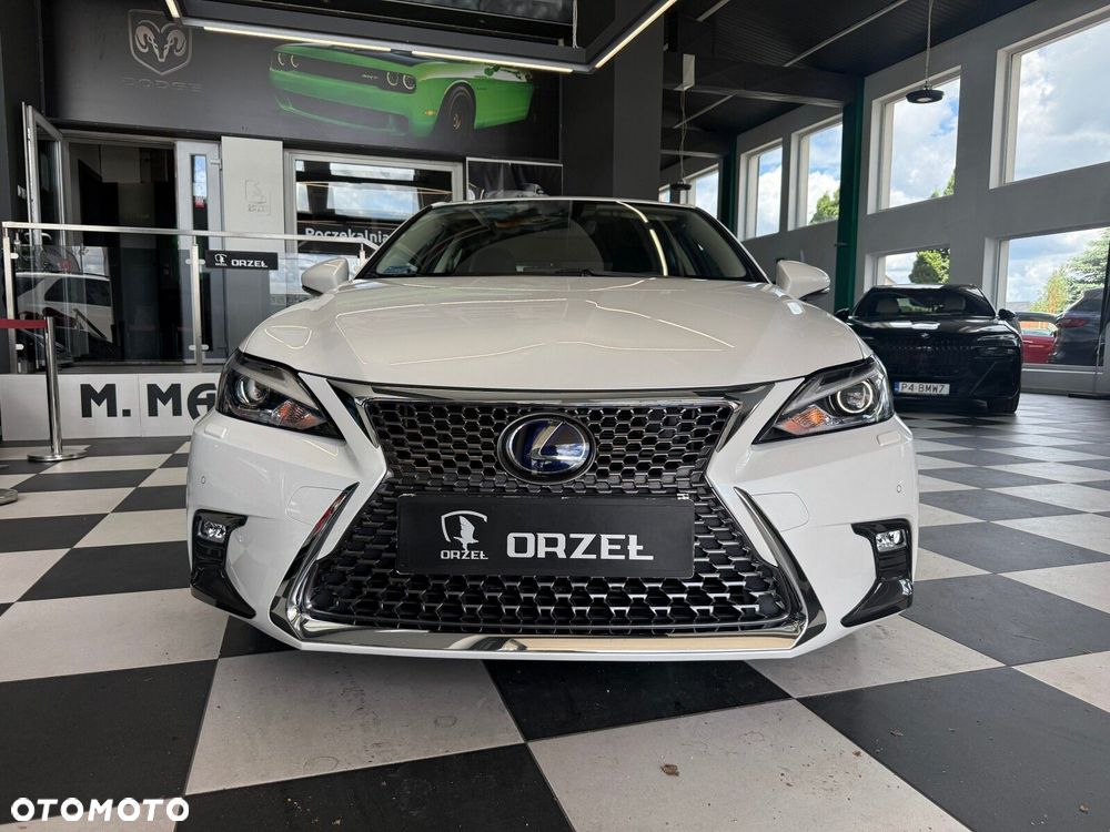 Lexus CT - 2