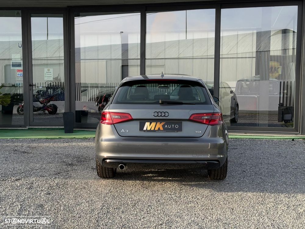 Audi A3 Sportback 1.6 TDI (clean diesel) S tronic Attraction - 4