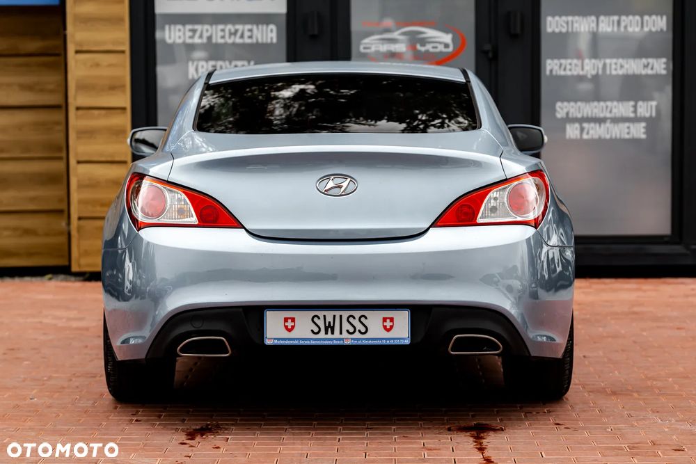 Hyundai Genesis Coupe 2.0 T - 5