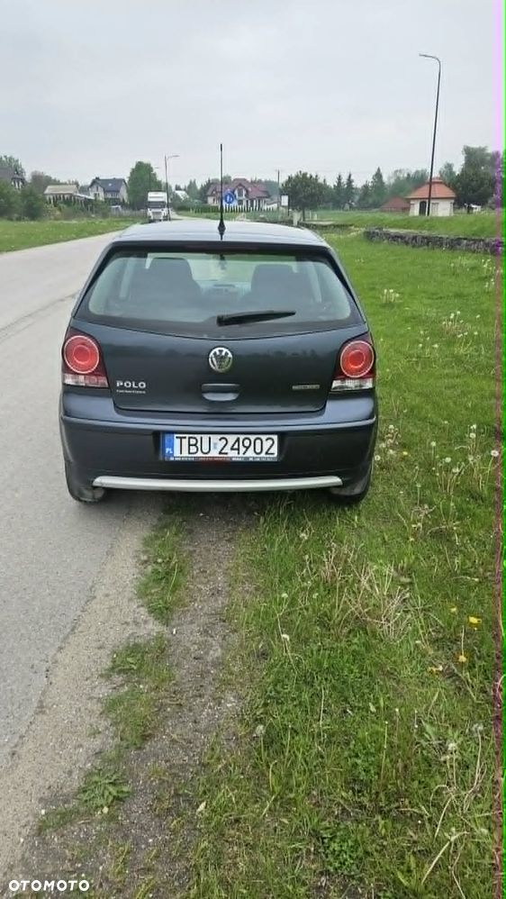 Volkswagen Polo 1.4 TDI Comfortline - 2