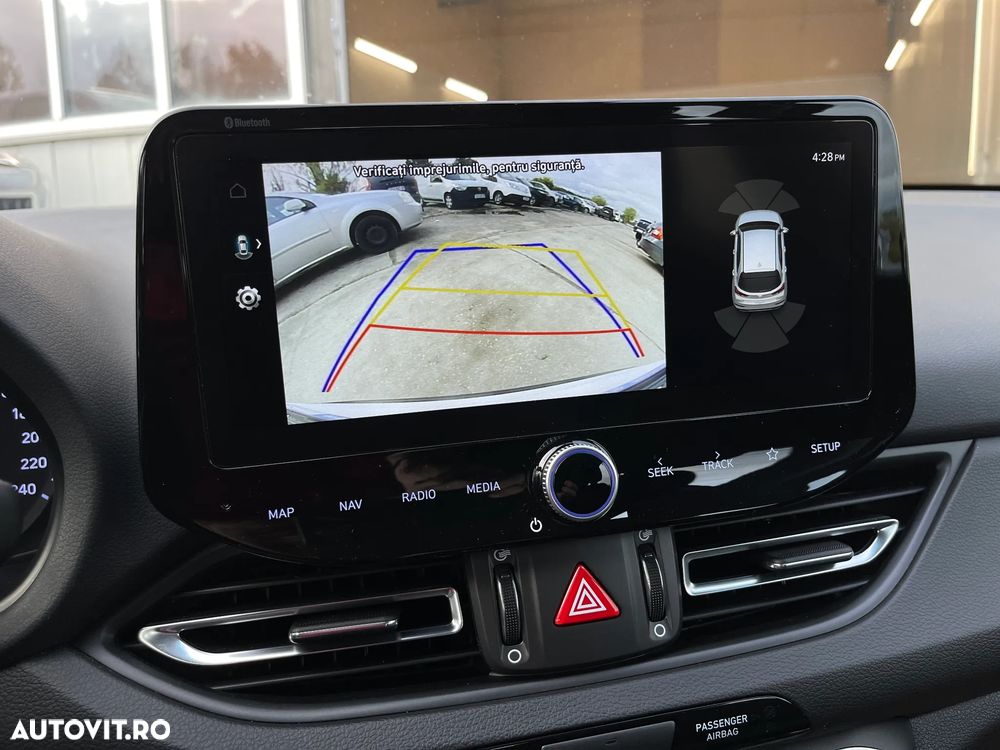 Hyundai i30 1.6 CRDI 48V-Hybrid DCT Trend - 14