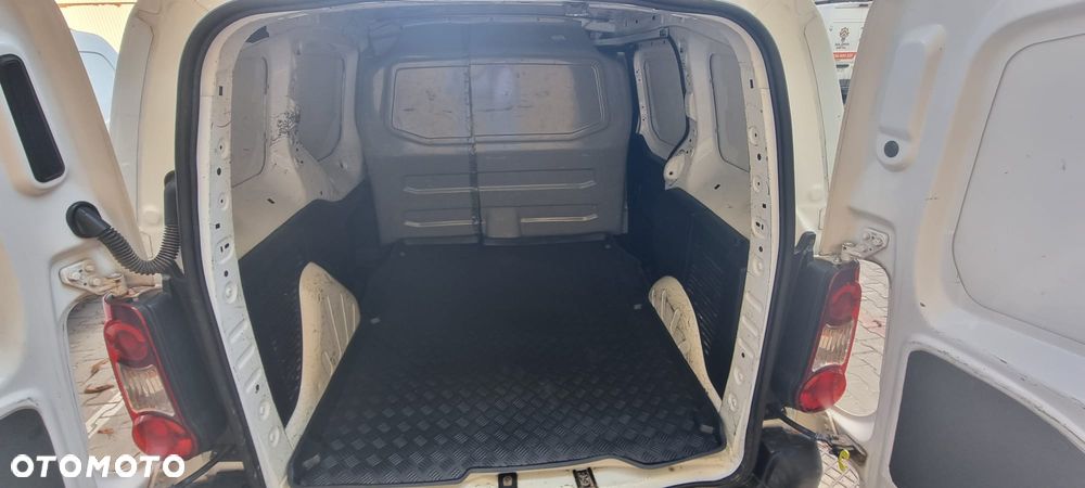Peugeot Partner - 11
