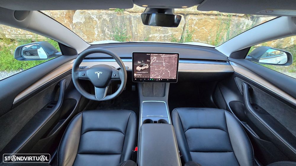 Tesla Model 3 - 10