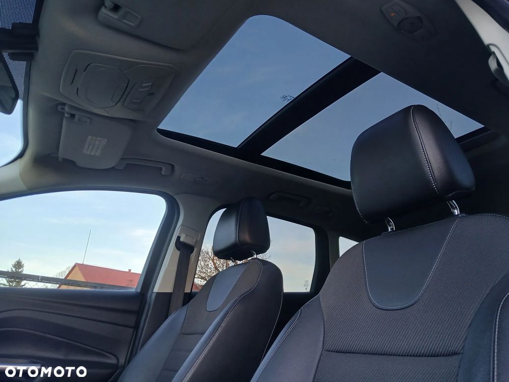 Ford Kuga 2.0 TDCi 4x4 Titanium - 24