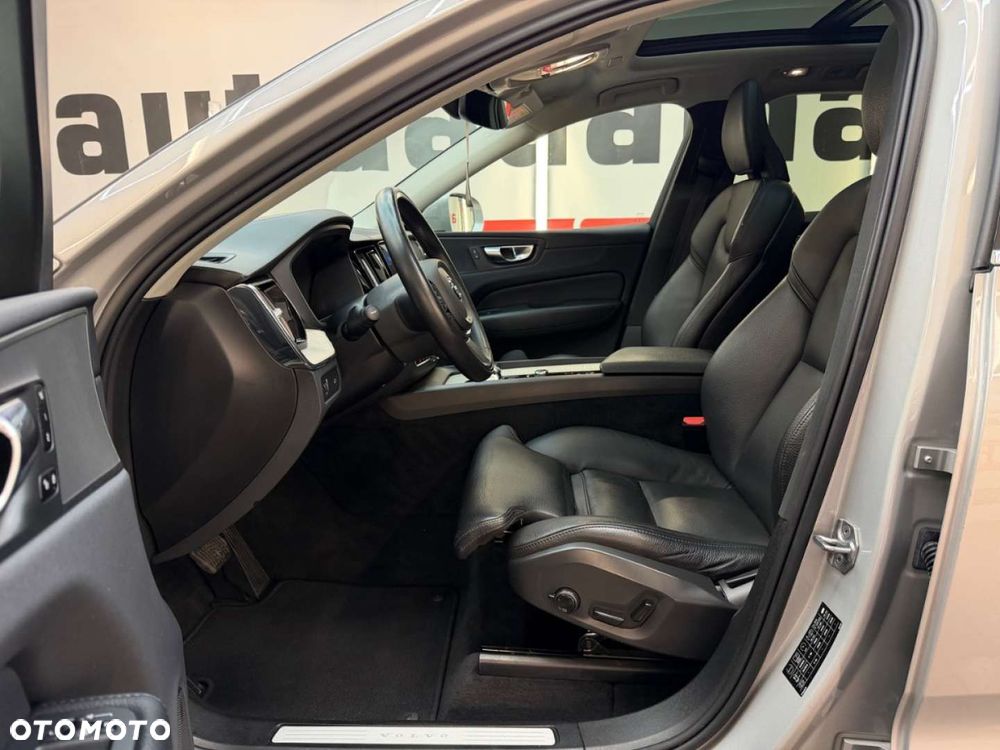 Volvo XC 60 - 21