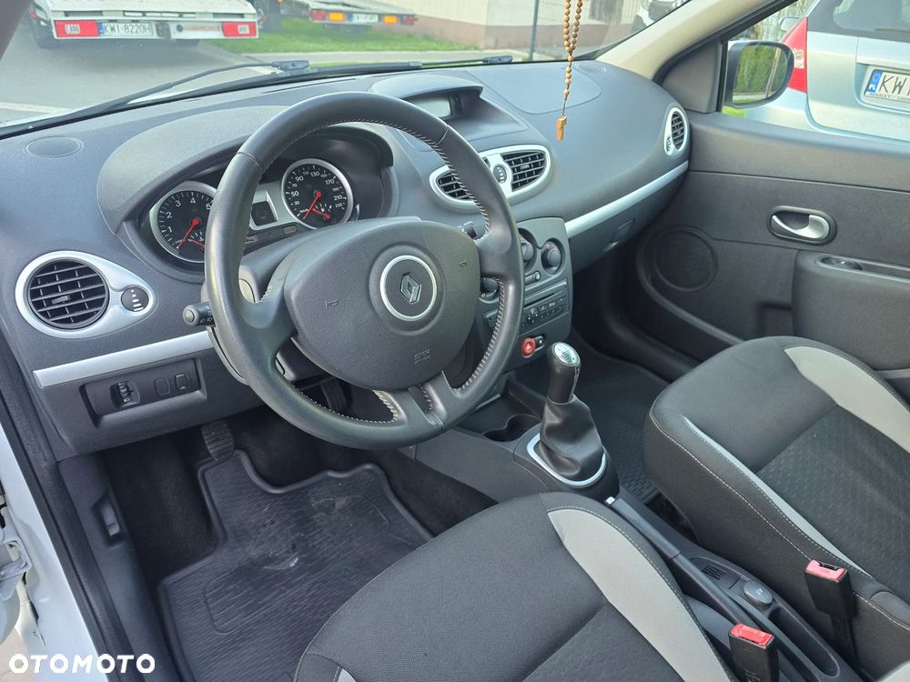 Renault Clio - 13