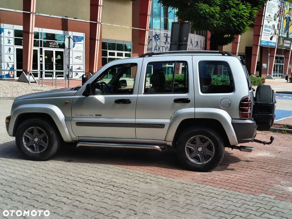 Jeep Cherokee - 5