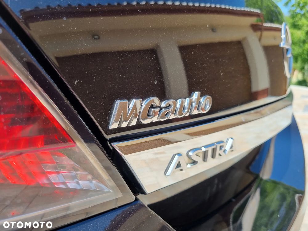 Opel Astra 2.0 T OPC - 23
