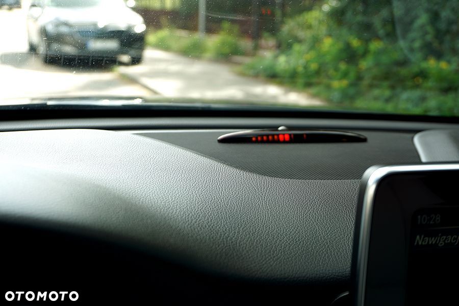 Mercedes-Benz CLA 180 Peak Edition - 36