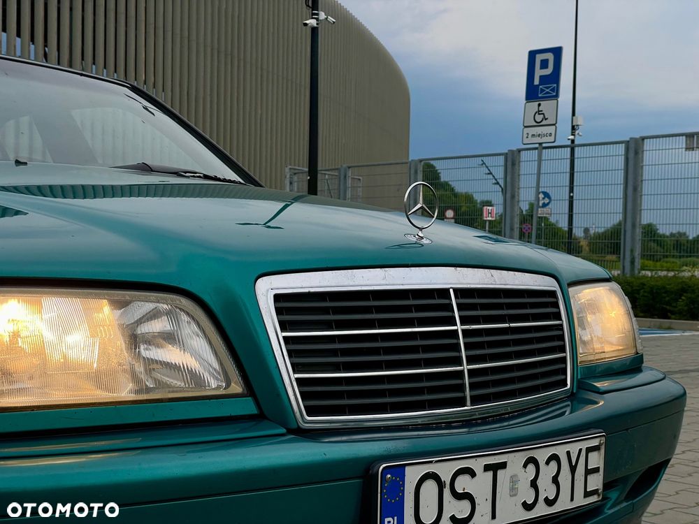 Mercedes-Benz Klasa C 220 T CDI Classic - 17
