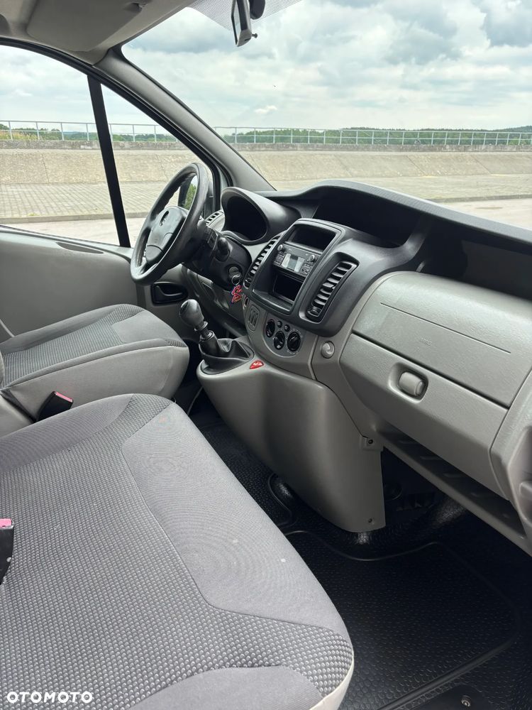 Opel Vivaro - 25