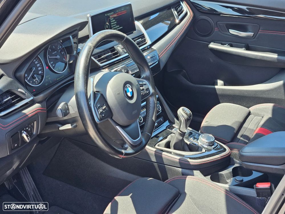 BMW 218 Active Tourer d Line Luxury - 12