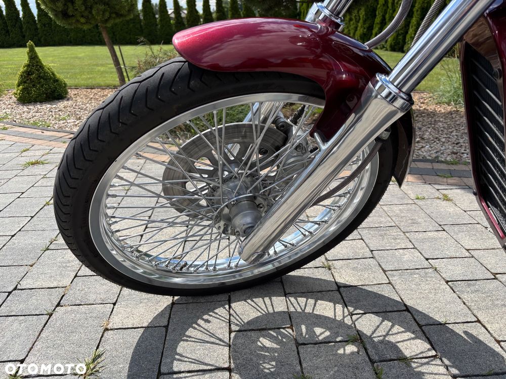 Suzuki Intruder - 5
